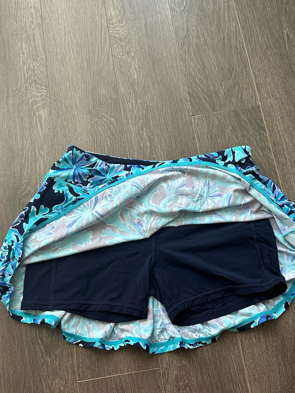 Lilly Pulitzer Turquoise Floral Luxletic Skirt/Skort - Picture 5 of 6